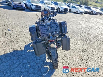 Zdjęcie 6 z 9 samochodu: 2018 HONDA CRF1000 D VIN:JH2SD0418JK200301 - miniatura