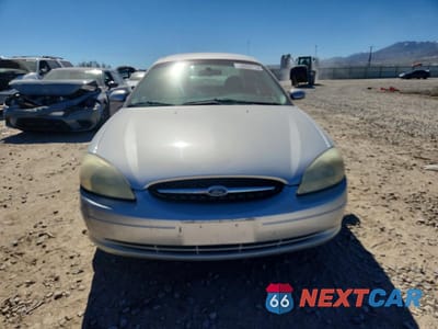 Piąte zdjęcie samochodu w środku: 2002 FORD TAURUS SES VIN:1FAFP55272G244340 - miniatura