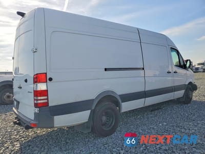 Trzecie zdjęcie samochodu z tyłu: 2017 MERCEDES BENZ SPRINTER 3500 DELIVERY VAN VIN:WD3PF1CD7HP383160 - miniatura