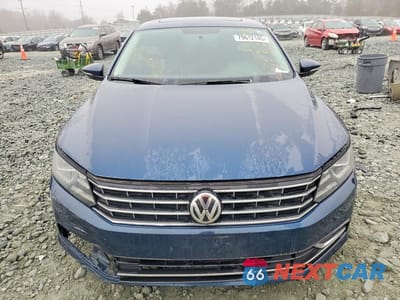 Piąte zdjęcie samochodu w środku: 2019 VOLKSWAGEN PASSAT WOLFSBURG VIN:1VWLA7A38KC013394 - miniatura