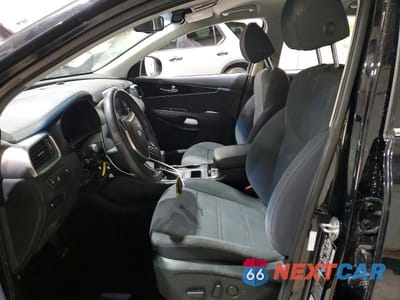 Zdjęcie 7 z 12 samochodu: 2019 KIA SORENTO LX VIN:5XYPGDA39KG590089 - miniatura