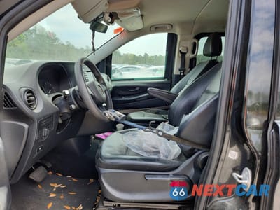 Zdjęcie 7 z 13 samochodu: 2018 MERCEDES-BENZ METRIS VIN:WD4PG2EE6J3348949 - miniatura