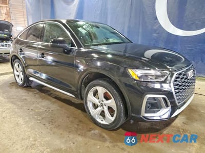 Czwarte zdjęcie samochodu z boku: 2023 AUDI Q5 SPORTBACK PRM PLS 45 VIN:WA15AAFY6P2136843 - miniatura