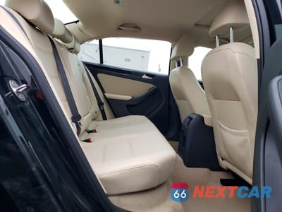 Zdjęcie 10 z 11 samochodu: 2016 VOLKSWAGEN JETTA SEL VIN:3VWL17AJ9GM230439 - miniatura