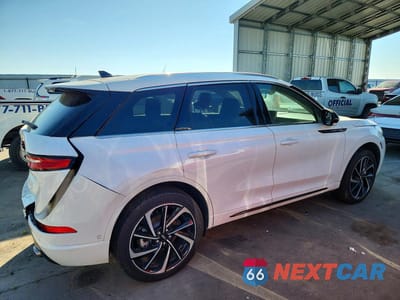 Trzecie zdjęcie samochodu z tyłu: 2024 LINCOLN CORSAIR GRAND TOURING VIN:5LMTJ5DZ4RUL23580 - miniatura