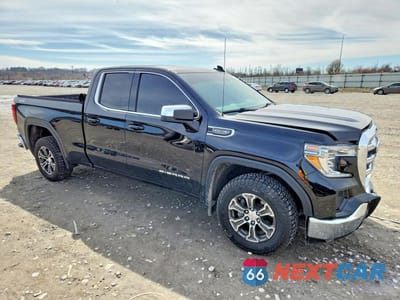 Czwarte zdjęcie samochodu z boku: 2022 GMC SIERRA LIMITED K1500 SLE VIN:1GTR9BED9NZ115008 - miniatura