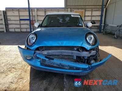 Piąte zdjęcie samochodu w środku: 2017 MINI COOPER VIN:WMWXU1C51H2E17711 - miniatura