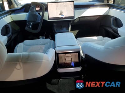 Zdjęcie 8 z 14 samochodu: 2022 TESLA MODEL X VIN:7SAXCBE68NF329569 - miniatura