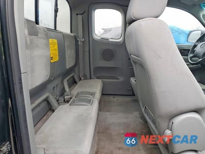 Zdjęcie 10 z 11 samochodu: 2008 TOYOTA TACOMA BASE VIN:5TETX22N08Z586966 - miniatura