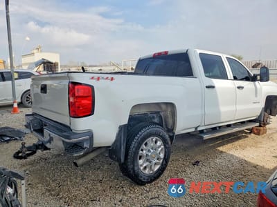 Trzecie zdjęcie samochodu z tyłu: 2018 CHEVROLET SILVERADO K2500 HEAVY DUTY VIN:1GC1KUEG5JF240610 - miniatura