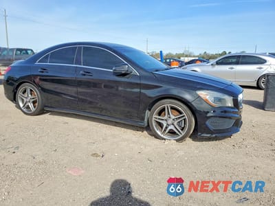 Czwarte zdjęcie samochodu z boku: 2015 MERCEDES-BENZ CLA 250 VIN:WDDSJ4EB0FN175633 - miniatura