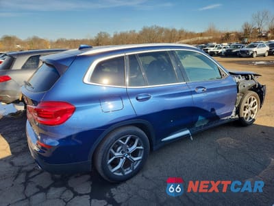 Trzecie zdjęcie samochodu z tyłu: 2021 BMW X3 XDRIVE30E VIN:5UXTS1C07M9E32970 - miniatura