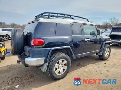 Trzecie zdjęcie samochodu z tyłu: 2007 TOYOTA FJ CRUISER VIN:JTEBU11F370032100 - miniatura
