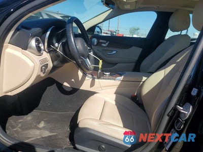 Zdjęcie 7 z 11 samochodu: 2020 MERCEDES-BENZ C 300 VIN:W1KWF8DB2LR598262 - miniatura