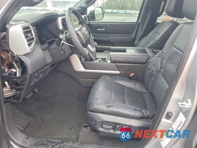 Zdjęcie 7 z 12 samochodu: 2025 TOYOTA SEQUOIA PLATINUM VIN:7SVAAABA1SX054274 - miniatura