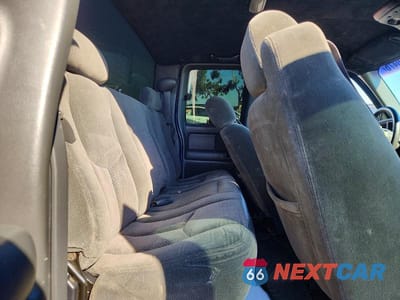 Zdjęcie 10 z 12 samochodu: 2003 CHEVROLET SILVERADO C1500 VIN:2GCEC19V331114889 - miniatura