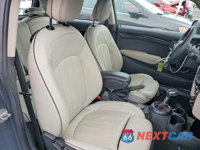 Zdjęcie 10 z 12 samochodu: 2019 MINI COOPER VIN:WMWXP7C50K2A50737 - miniatura