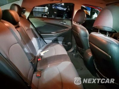 Zdjęcie 11 z 14 samochodu: 2011 HYUNDAI SONATA SE VIN:5NPEC4AC4BH087470 - miniatura