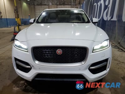 Piąte zdjęcie samochodu w środku: 2018 JAGUAR F-PACE R - SPORT VIN:SADCL2FN6JA252130 - miniatura