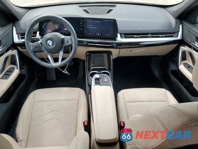 Zdjęcie 8 z 12 samochodu: 2025 BMW X1 XDRIVE28I VIN:WBX73EF07S5041261 - miniatura