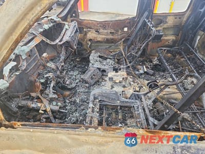 Zdjęcie 7 z 11 samochodu: 2004 CHEVROLET SILVERADO K1500 VIN:2GCEK19V141389052 - miniatura