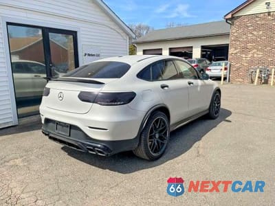 Trzecie zdjęcie samochodu z tyłu: 2021 MERCEDES-BENZ GLC COUPE 63 S 4MATIC AMG VIN:W1N0J8KB6MF868476 - miniatura
