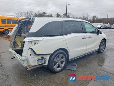 Trzecie zdjęcie samochodu z tyłu: 2021 HONDA ODYSSEY EX VIN:5FNRL6H5XMB044161 - miniatura