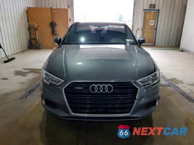 Piąte zdjęcie samochodu w środku: 2018 AUDI A3 PREMIUM VIN:WAUB8GFF1J1043227 - miniatura