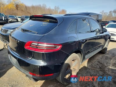 Trzecie zdjęcie samochodu z tyłu: 2015 PORSCHE MACAN S VIN:WP1AB2A54FLB62076 - miniatura
