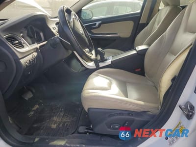 Zdjęcie 7 z 11 samochodu: 2018 VOLVO S60 PREMIER VIN:LYV402HKXJB179235 - miniatura