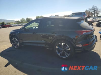 Drugie zdjęcie samochodu z przodu: 2024 AUDI Q4 E-TRON PRESTIGE VIN:WA1MUBFZ8RP048027 - miniatura