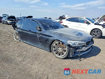 Czwarte zdjęcie samochodu z boku: 2019 BMW M550XI VIN:WBAJB9C50KB464629 - miniatura