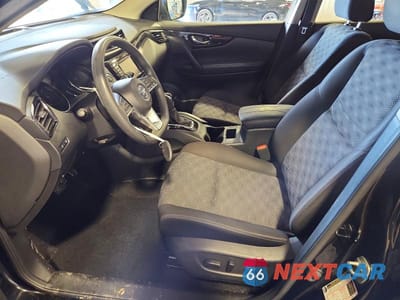 Zdjęcie 7 z 13 samochodu: 2019 NISSAN ROGUE SPORT SV VIN:JN1BJ1CR3KW629857 - miniatura