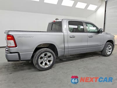 Trzecie zdjęcie samochodu z tyłu: 2022 RAM 1500 BIG HORN VIN:1C6SRFFT9NN478146 - miniatura