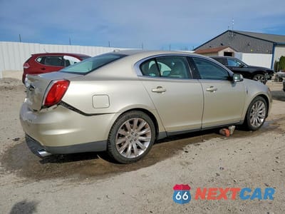 Trzecie zdjęcie samochodu z tyłu: 2011 LINCOLN MKS VIN:1LNHL9DR2BG614903 - miniatura