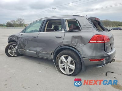 Drugie zdjęcie samochodu z przodu: 2011 VOLKSWAGEN TOUAREG V6 TDI VIN:WVGFK9BP3BD007485 - miniatura