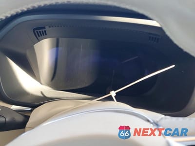 Zdjęcie 9 z 13 samochodu: 2023 VOLVO XC60 PLUS VIN:YV4L12RN9P1388948 - miniatura