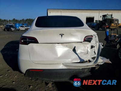 Zdjęcie 6 z 12 samochodu: 2023 TESLA MODEL Y VIN:7SAYGAEE8PF610994 - miniatura