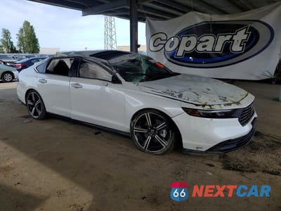 Czwarte zdjęcie samochodu z boku: 2024 HONDA ACCORD HYBRID SPORT VIN:1HGCY2F53RA009272 - miniatura