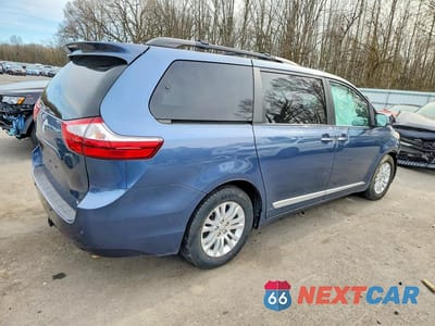Trzecie zdjęcie samochodu z tyłu: 2017 TOYOTA SIENNA XLE 8-PASSENGER VIN:5TDYZ3DC5HS887277 - miniatura