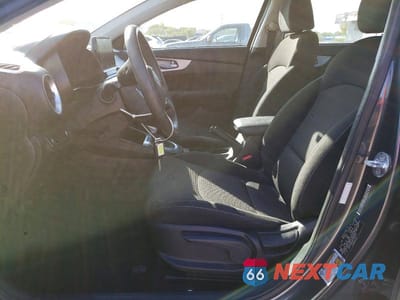 Zdjęcie 7 z 12 samochodu: 2023 KIA FORTE LX VIN:3KPF24AD0PE520410 - miniatura