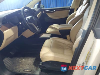 Zdjęcie 7 z 12 samochodu: 2017 TESLA MODEL X VIN:5YJXCDE29HF043692 - miniatura