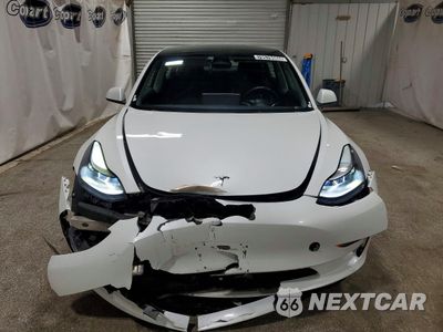 Piąte zdjęcie samochodu w środku: 2023 TESLA MODEL 3 VIN:5YJ3E1EA7PF437219 - miniatura