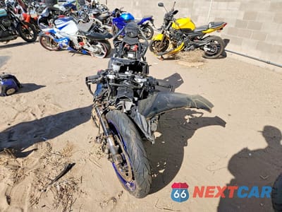 Drugie zdjęcie samochodu z przodu: 2024 YAMAHA YZFR1 VIN:JYARN66E2RA004407 - miniatura