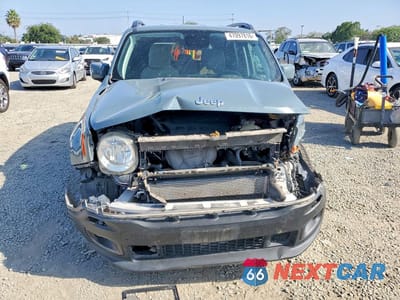 Piąte zdjęcie samochodu w środku: 2018 JEEP RENEGADE LATITUDE VIN:ZACCJABB1JPH27187 - miniatura