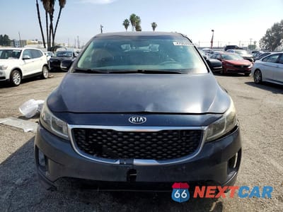 Piąte zdjęcie samochodu w środku: 2015 KIA SEDONA EX VIN:KNDMC5C12F6067053 - miniatura