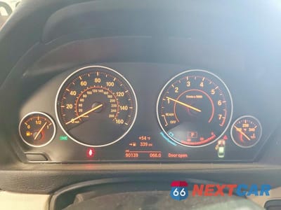 Zdjęcie 9 z 12 samochodu: 2018 BMW 330 XI VIN:WBA8D9C5XJA607664 - miniatura