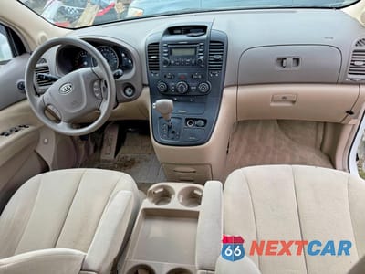 Zdjęcie 9 z 12 samochodu: 2006 KIA SEDONA LX VIN:KNDMB233766022936 - miniatura