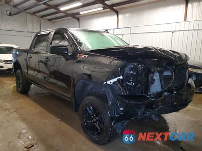 Czwarte zdjęcie samochodu z boku: 2021 CHEVROLET SILVERADO K1500 TRAIL BOSS CUSTOM VIN:1GCPYCEL1MZ349794 - miniatura