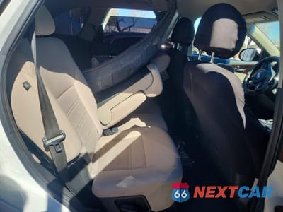 Zdjęcie 11 z 13 samochodu: 2018 KIA SORENTO LX VIN:5XYPG4A31JG422977 - miniatura